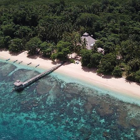 Coral Eye Boutique Resort And Marine Outpost Likupang Extérieur photo