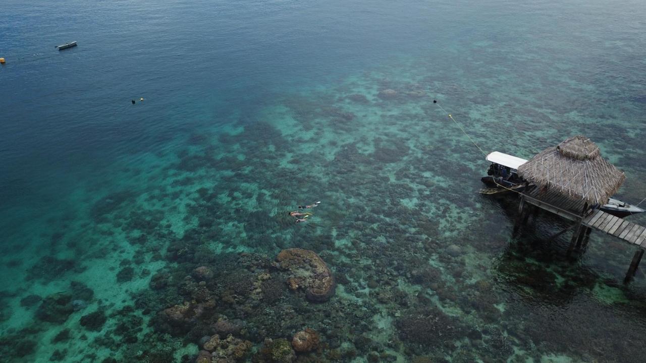 Coral Eye Boutique Resort And Marine Outpost Likupang Extérieur photo