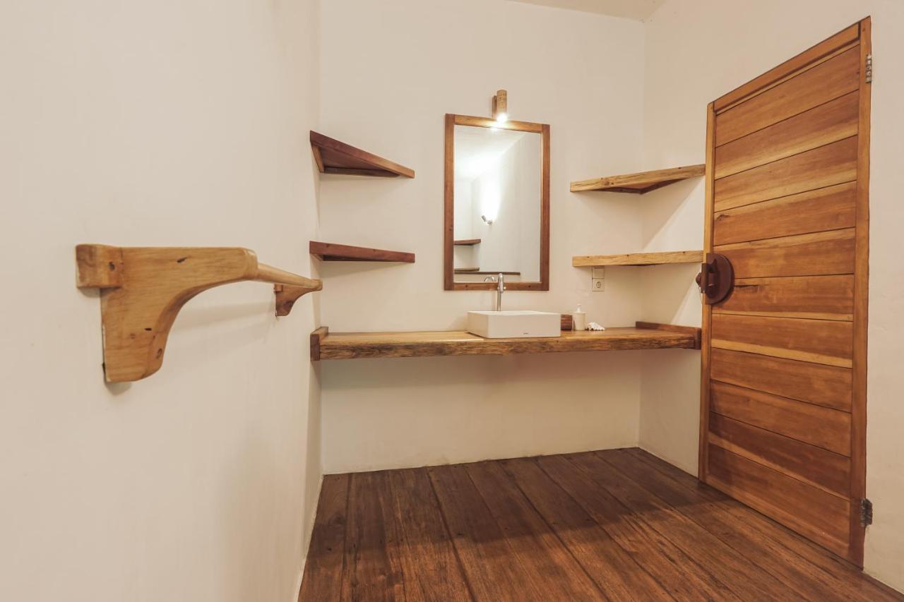 Coral Eye Boutique Resort And Marine Outpost Likupang Extérieur photo