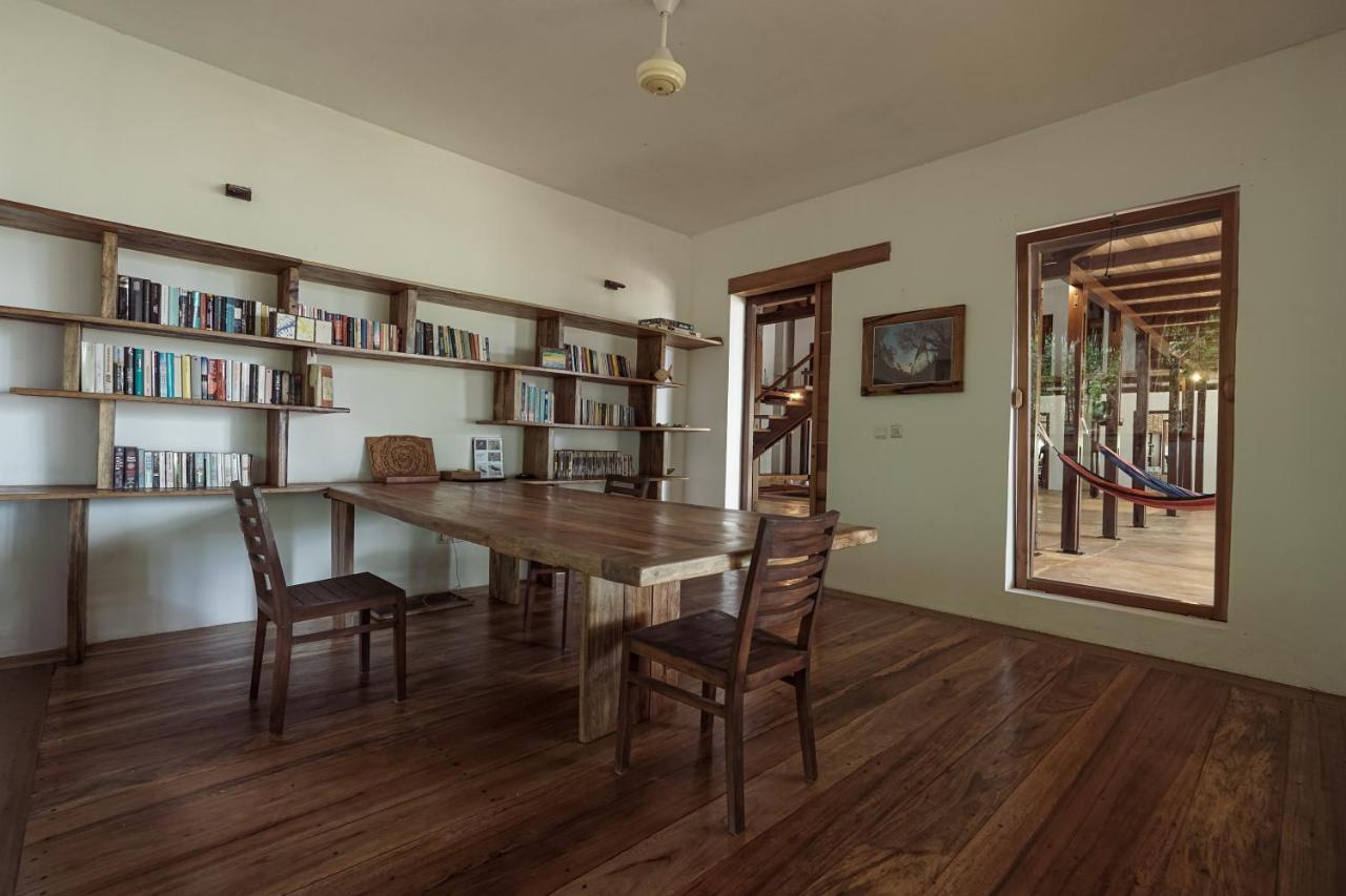 Coral Eye Boutique Resort And Marine Outpost Likupang Extérieur photo