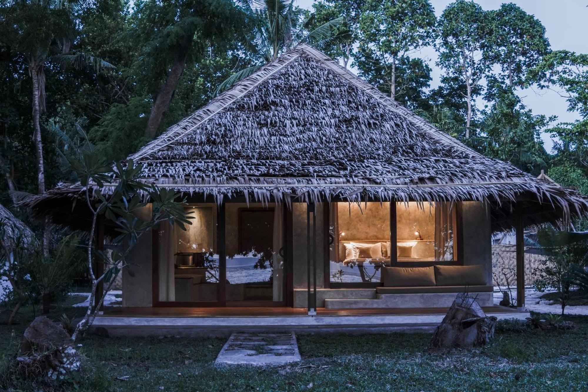 Coral Eye Boutique Resort And Marine Outpost Likupang Extérieur photo