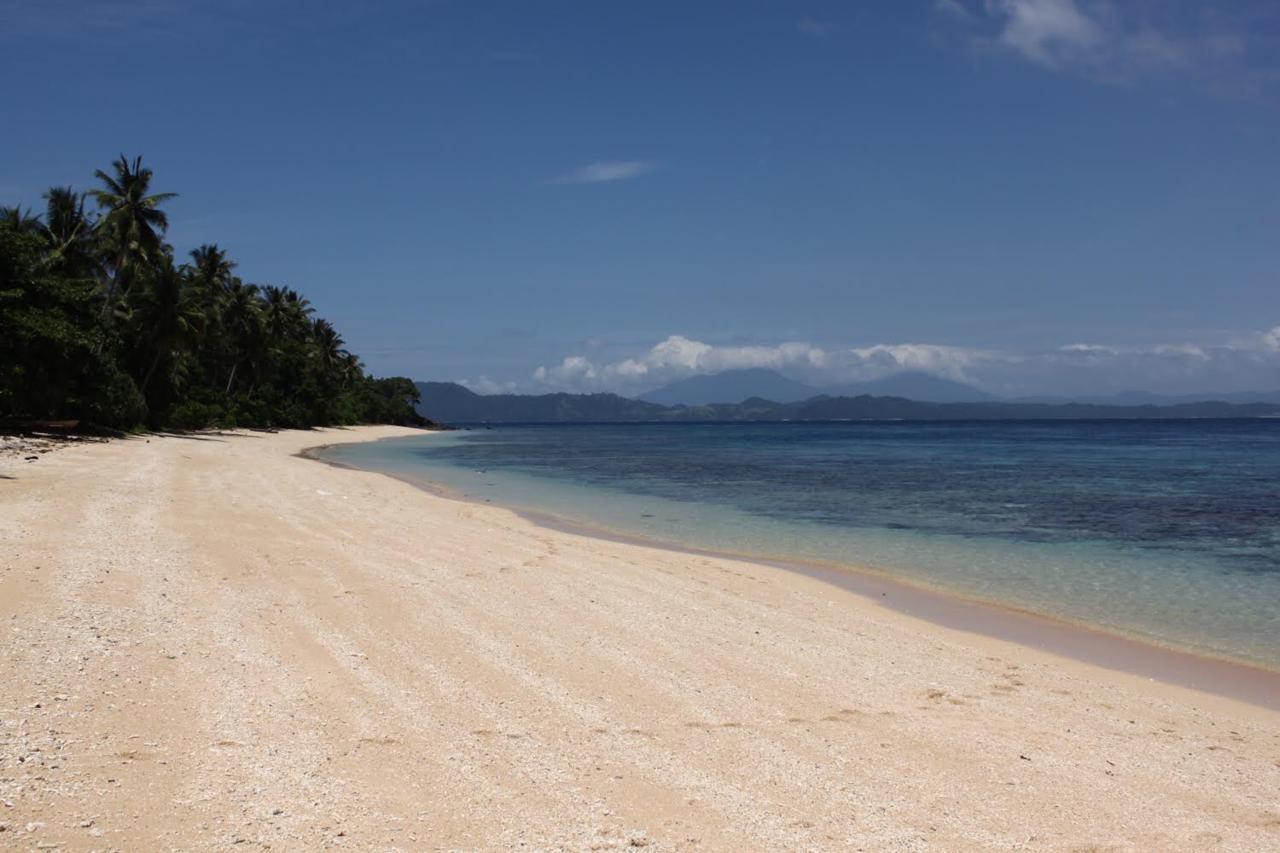 Coral Eye Boutique Resort And Marine Outpost Likupang Extérieur photo