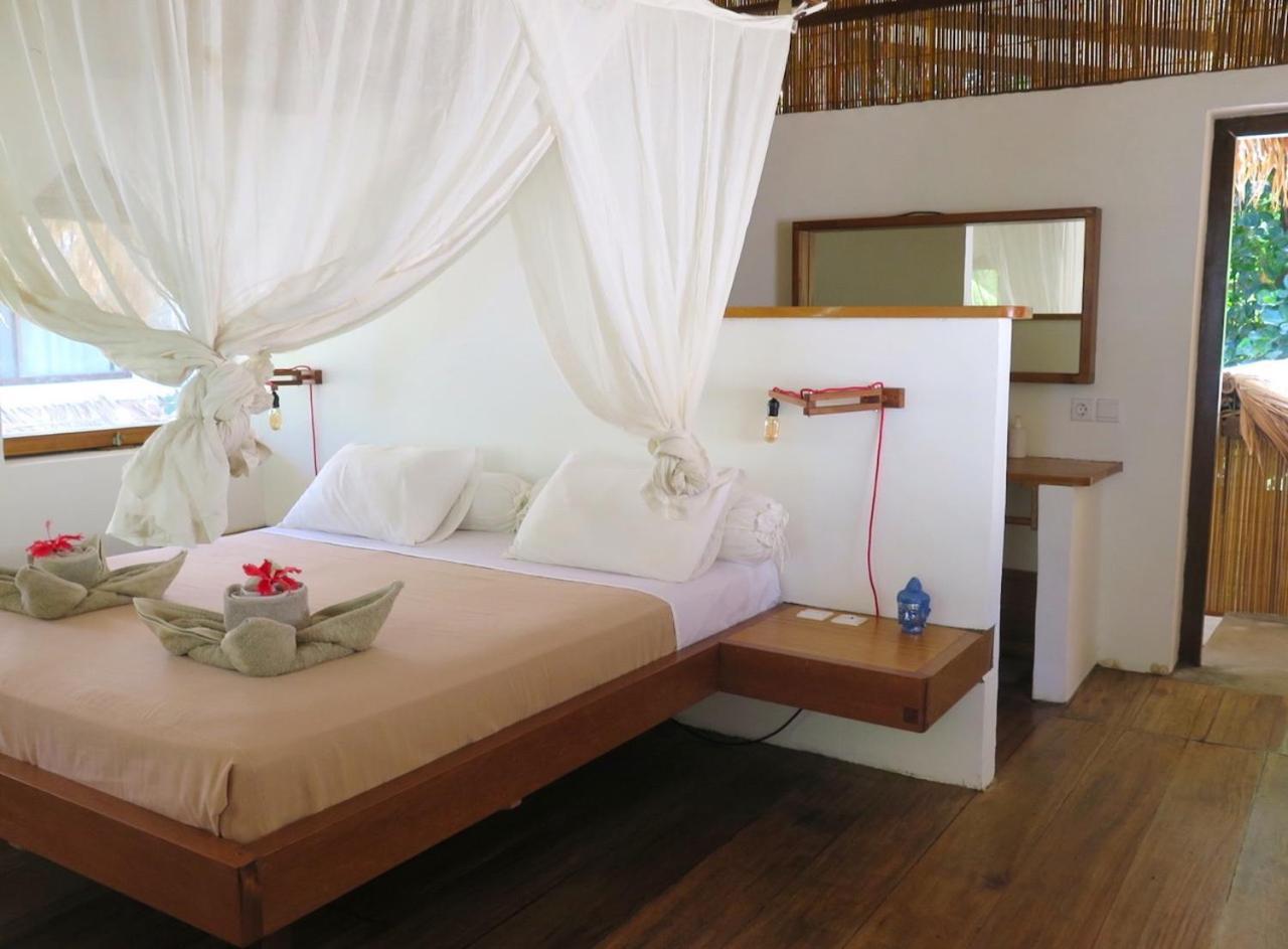 Coral Eye Boutique Resort And Marine Outpost Likupang Extérieur photo